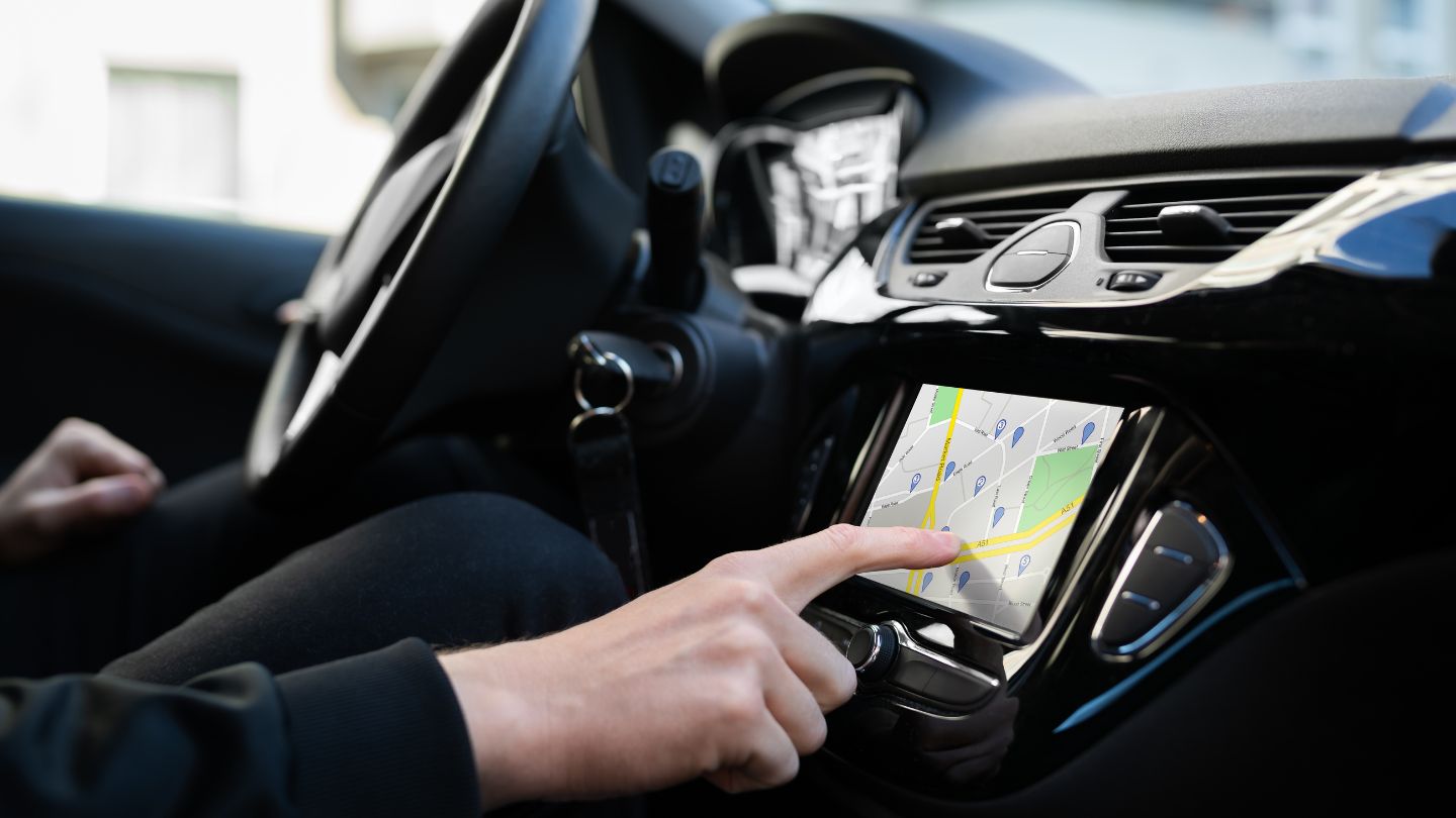 Dicas para se prevenir de problemas ao alugar um carro